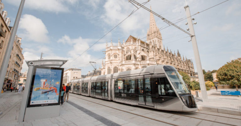 À Caen, le tramway troque les pneus pour les bons vieux rails 6 © DR