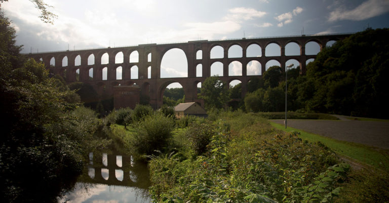 RMC Découverte. Défis techniques et luxe ferroviaire 10 © Twofour Rights