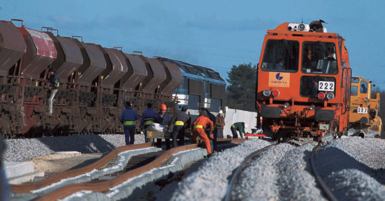 Il était une fois dans La Vie du Rail 95) A la croisée des TGV. Le grand chantier de la jonction (2/2) 18 Il était une fois dans La Vie du Rail 95) A la croisée des TGV. Le grand chantier de la jonction (2/2)
