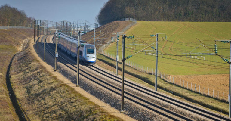 Le premier TGV sanitaire va évacuer des malades du Grand Est 18 © Arnaud Bouissou/MEDDE-MLETR