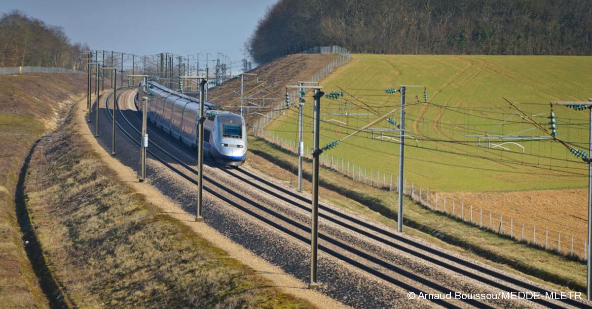 Le premier TGV sanitaire va évacuer des malades du Grand Est 1 © Arnaud Bouissou/MEDDE-MLETR