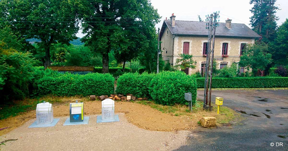 En Dordogne, la gare de Vézac défigurée 1 © DR
