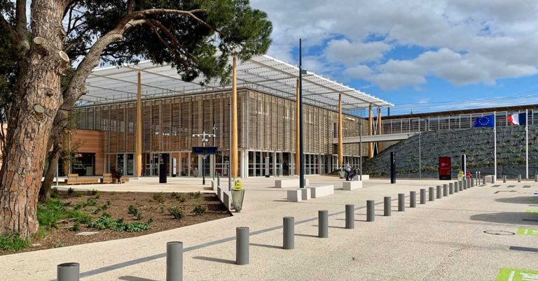 ANECDOTE. Nîmes. Le conducteur du TGV rate l’arrêt à la gare et fait marche arrière 14 © Daniel Villafruela