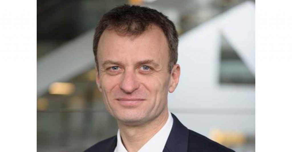 Philippe Mouly devient directeur des lignes L, A, J à Transilien 1 Philippe Mouly devient directeur des lignes L, A, J à Transilien