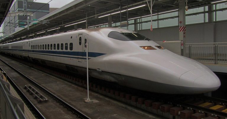ANECDOTE. Japon. Un conducteur abandonne les commandes d’un train à grande vitesse pour se rendre aux toilettes 18 ANECDOTE. Japon. Un conducteur abandonne les commandes d’un train à grande vitesse pour se rendre aux toilettes