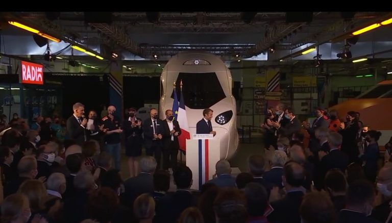 Emmanuel Macron promet des “investissements massifs” dans le ferroviaire 2 Emmanuel Macron promet des “investissements massifs” dans le ferroviaire