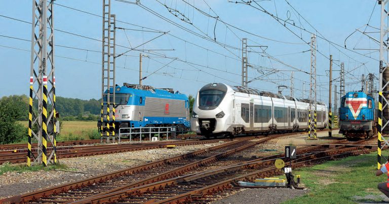 Il était une fois dans La Vie du Rail 136) Il y a 9 ans. Velim. Un anneau ferroviaire pour des essais en vraie grandeur 18 Il était une fois dans La Vie du Rail 136) Il y a 9 ans. Velim. Un anneau ferroviaire pour des essais en vraie grandeur