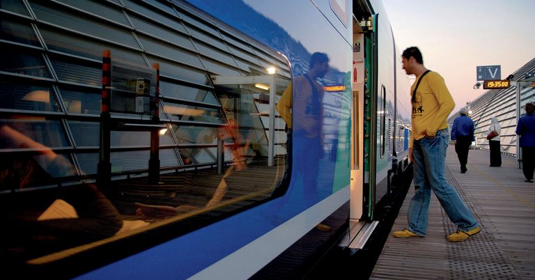 SNCF. Les facilités de circulation des ayants droit se digitalisent 12 © Alstom