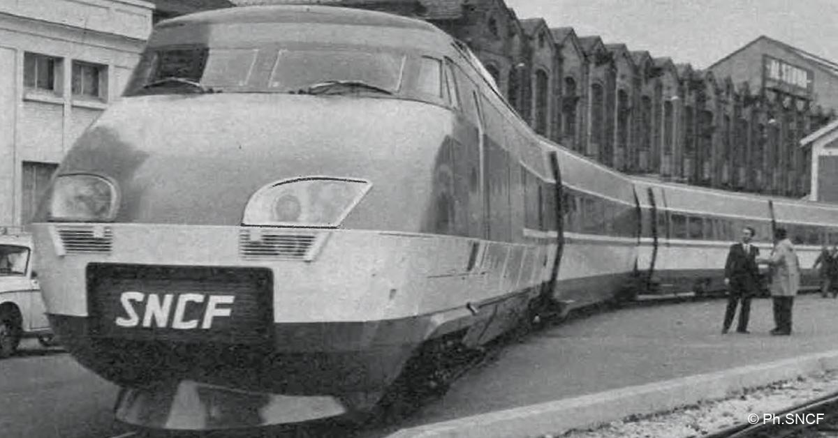 Il était une fois dans La Vie du Rail 141) Porteur de beaucoup d'espoirs. Le T.G.V. 001 40 © Ph.SNCF