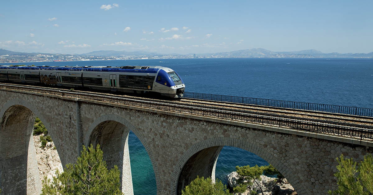 Projet de contrat de performance Etat-SNCF Réseau. Le jugement très sévère de Bernard Roman 1 Projet de contrat de performance Etat-SNCF Réseau. Le jugement très sévère de Bernard Roman