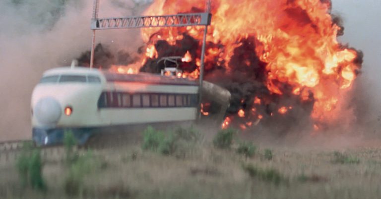 DVD. Super Express 109, le premier film catastrophe de la grande vitesse 8 © 1975 TOEI COMPANY LTD. Tous droits réservés.