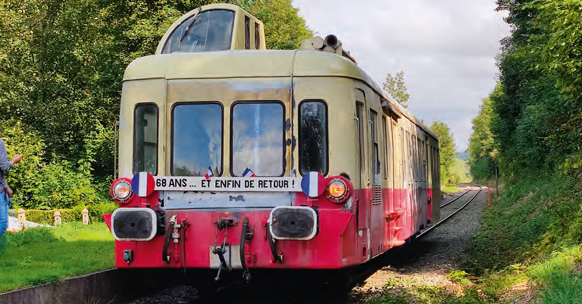 Une balade en autorail Picasso dans l’Audomarois 1 L'autorail Picasso que le CFTVA fait circuler depuis 1992 sur un parcours en pleine nature.