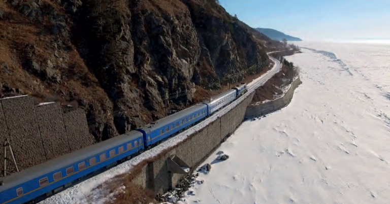 Quand Blaise Cendrars transfigurait le Transsibérien 2 © Eléphant Doc