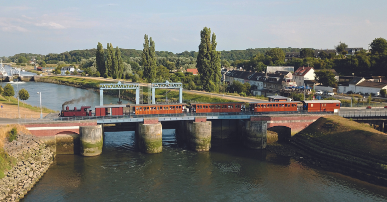 Trains touristiques au fil de l’eau 10 © CFBS