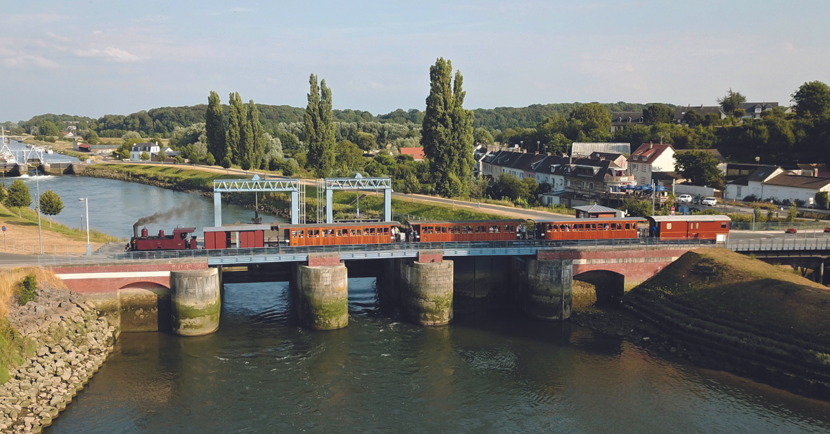 Trains touristiques au fil de l’eau 1 © CFBS