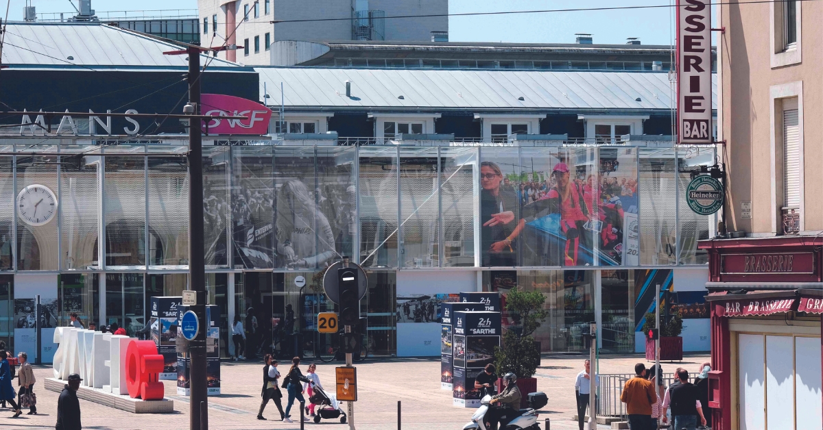 Le centenaire des 24 Heures du Mans se vit aussi dans la gare 1 © David Paquin / SNCF Gares & Connexions