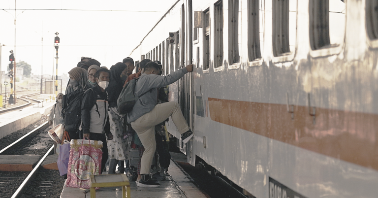 France 5. Des trains pas comme les autres de retour en Indonésie 6 © Step by Step Productions