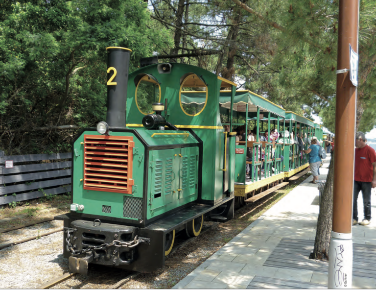 Cap Ferret : L'océan gagne du terrain, le Petit Train bat en retraite 2 @Echtner