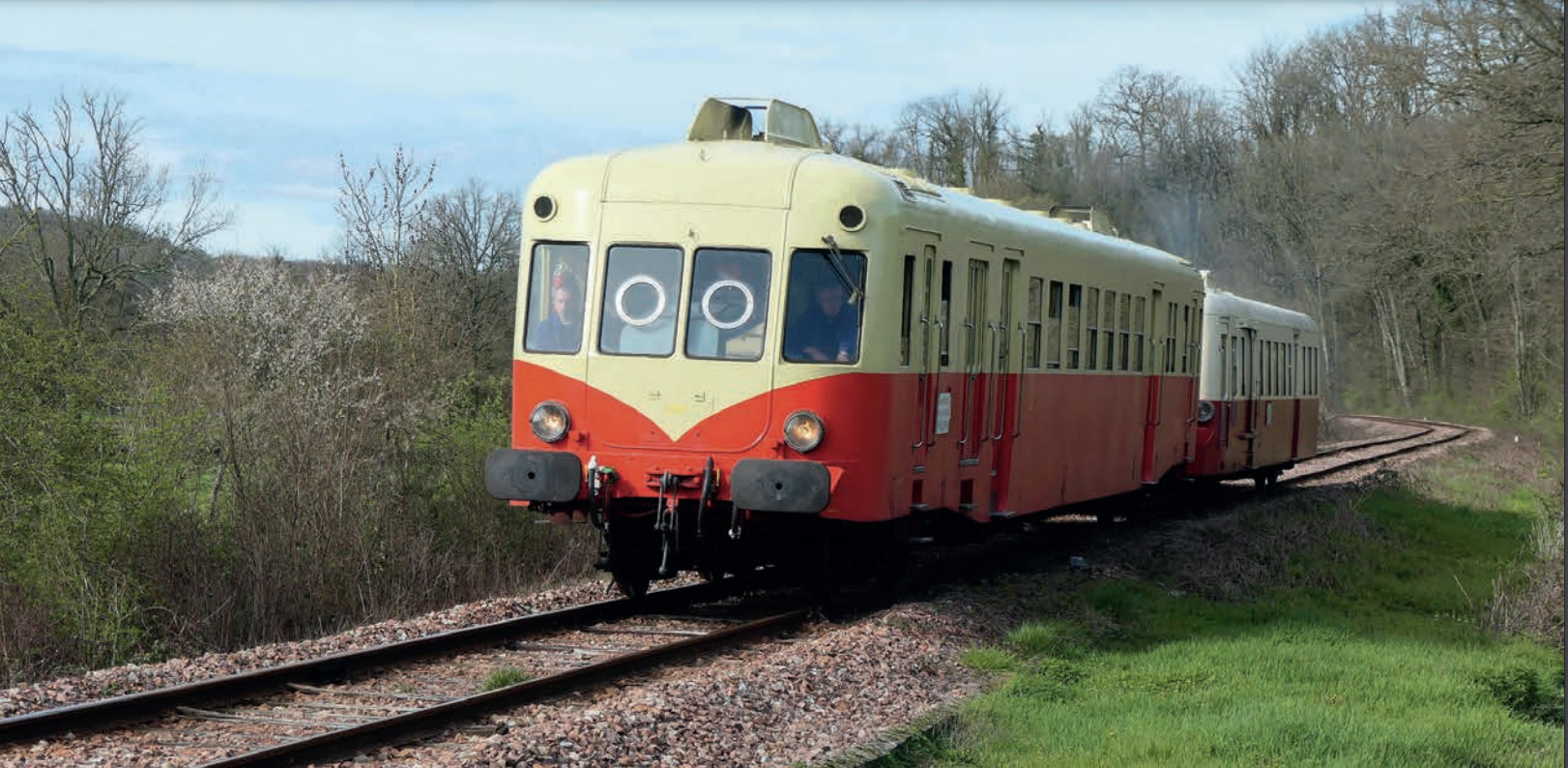Retour aux rails d'antan : Une journée nostalgique à la gare de Cercy-la-Tour 10 @BERNARD GOURNAY
