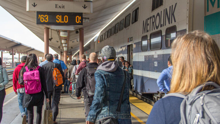 Alstom prend les rênes du réseau Metrolink entre Los Angeles et San Diego dès le 1er janvier 14 Metrolink @Metrolink
