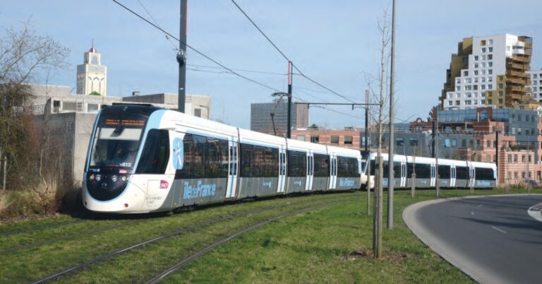 Enfin une Vraie Ligne de Tram-Train en Île-de-France : La Ligne T 12 Inaugurée ! 8 © Marc Carémantrant