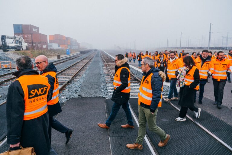 La Transformation Majestueuse de la Plateforme de Transport Combiné de Vénissieux-Saint-Priest 18 La plateforme de transport combiné de Vénissieux-Saint-Priest