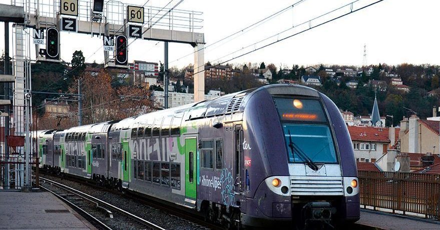 Insuffisance des trains régionaux en Auvergne-Rhône-Alpes : Un rapport accablant de la Cour des comptes 1 TER AURA