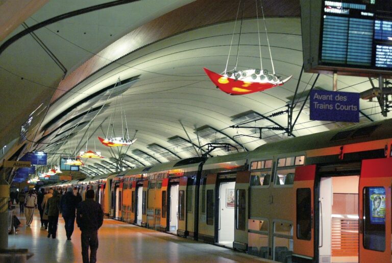 Le RER E s'étend vers l'Ouest : Une Nouvelle Ère de Connectivité à partir du 15 décembre 8 Le RER E s'étend vers l'Ouest : Une Nouvelle Ère de Connectivité à partir du 15 décembre