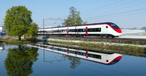 Les CFF atteignent 100 % d'énergie renouvelable pour leurs trains : Un pas de géant vers la durabilité