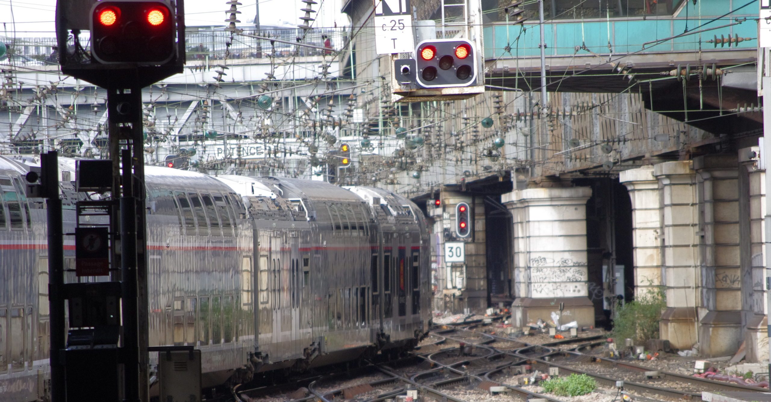 Révolution en vue : Le projet de pont ferroviaire à Saint-Lazare entre en phase finale de concertation 1 Sortie Gare Saint-Lazare
