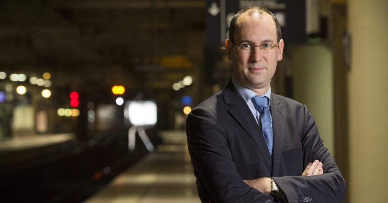 SNCF Réseau sous le feu des critiques de l'Autorité de régulation des transports 2 Matthieu Chabanel - Directeur general adjoint operations