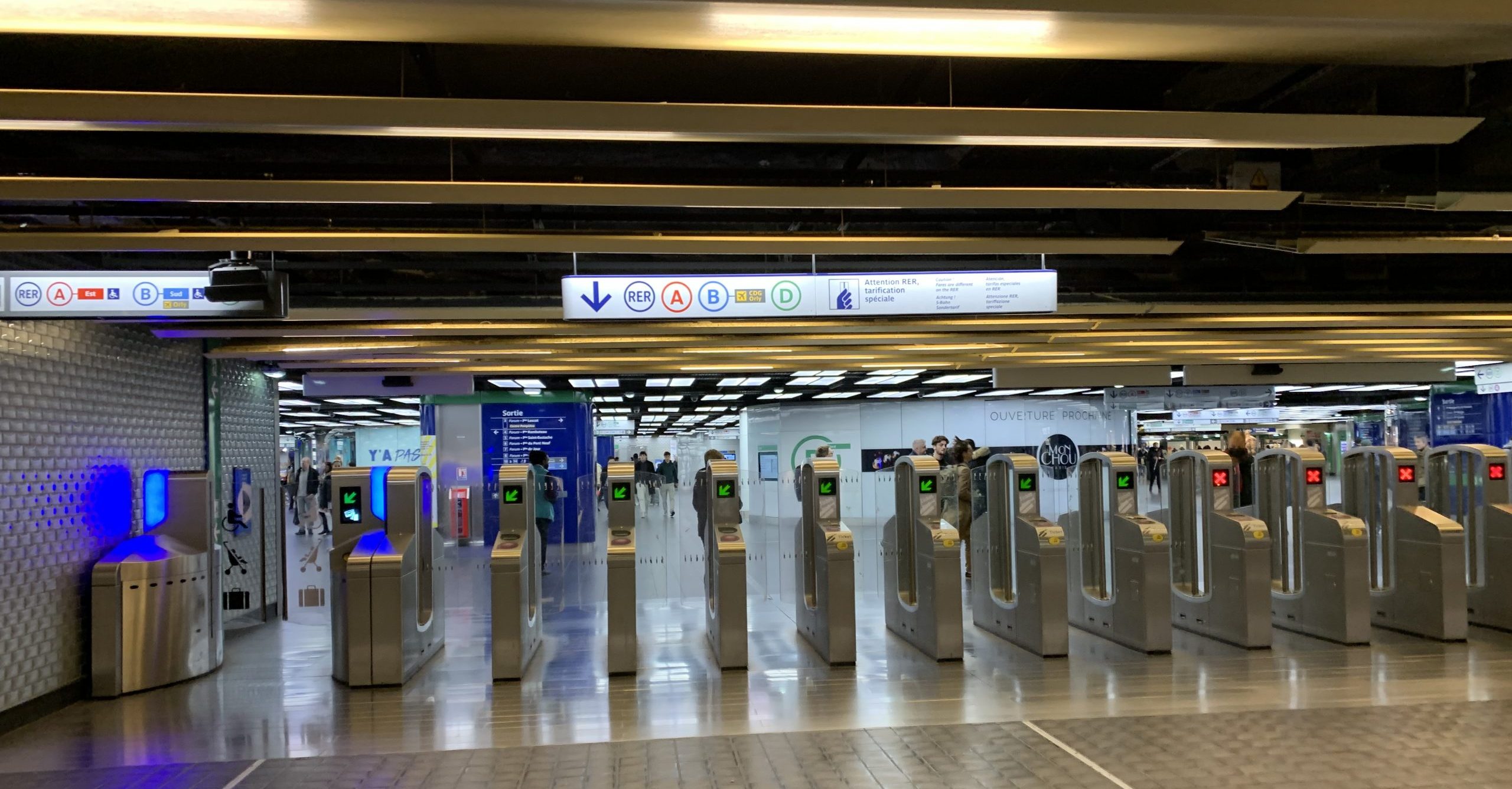 Révolution dans les transports franciliens : Validez votre titre avec votre iPhone ! 1 Portique Ile-de-France