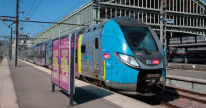 Rame TER Pays de la Loire n° 510 L à Tours le 22 mars 2022.