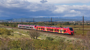 Partie de Toulouse, l’UM de Z 54500 est aperçue à Névian, dans les Corbières, entre Carcassonne et Narbonne (11 octobre 2020 ; P.-L. Espinasse).