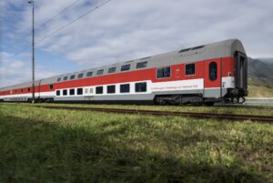 Slovaquie : les ZSSK vont moderniser leurs trains de nuit 25 Impression d’artiste d’une future voiture-lits que devrait construire ŽOS Vrútky pour les ZSSK (15 avril 2025) @ ZSSK