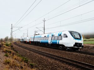 Suède : Västtrafik commande à Alstom 35 X80 supplémentaires 13 L'Avelia Stream Nordic X80 80006 est aperçu lors d'une marche d'essai (11 septembre 2025) Crédit photo : Alstom/Samuel Unéus