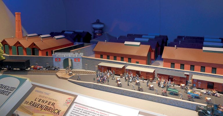 Les expositions du musée HistoRail®. Les actualités du musée en interviews 14 Arrivée de déportées à Ravensbrück © HistoRail®