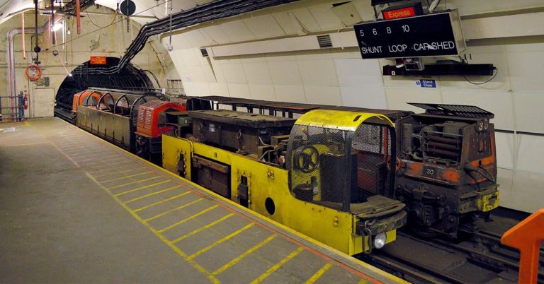 MAIL RAIL. Le métro postal de Londres 14 M. Brown/Flickr