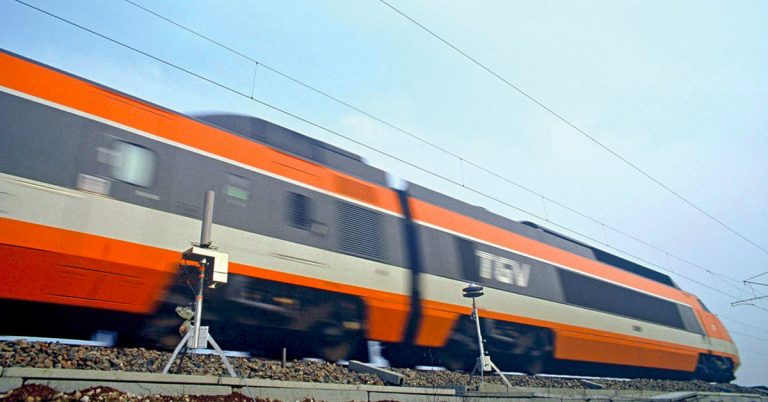 1981. L’histoire d'un record. Quand le TGV atteignait les 380 km/h 16 © M. Henri/SNCF Médiathèque