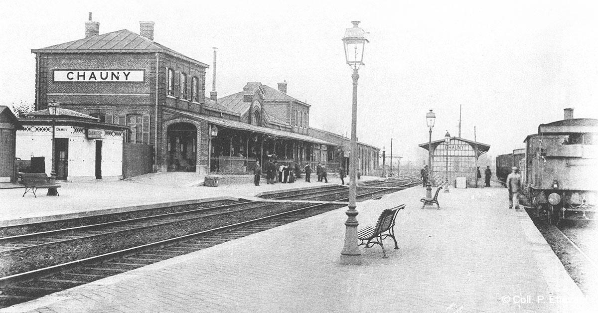 Le chemin de fer de Chauny à Saint-Gobain et les usines de la Compagnie de Saint-Gobain 1 © Coll. P. Étiévant