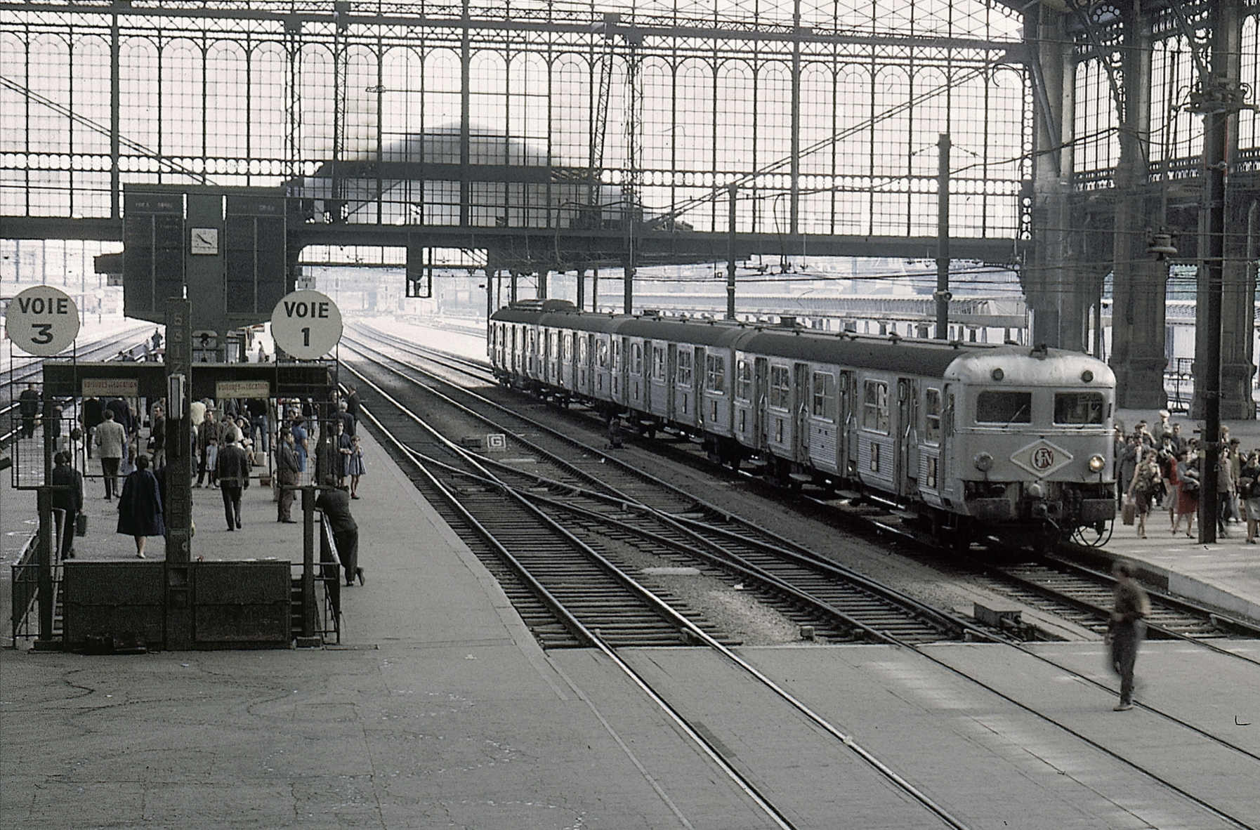 AUSTERLITZ PREMIÈRE GARE SOUTERRAINE DE PARIS